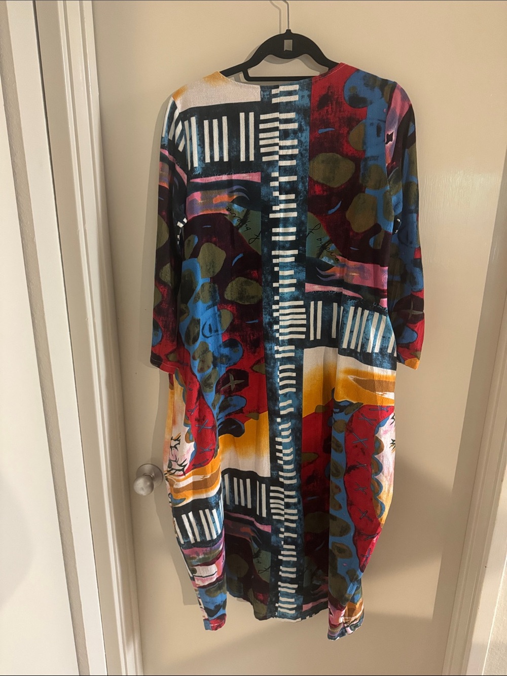 Audate Abstract Multicolor Midi Dress with Blue, Pink & Mustard Accents - Picture 3 of 5